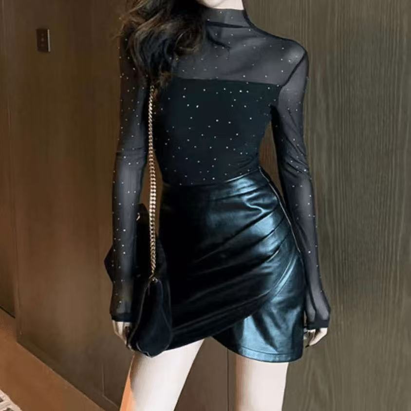 波点烫钻半高领蕾丝打底衫女洋气早秋季辣妹秋冬短款镂空网纱上衣