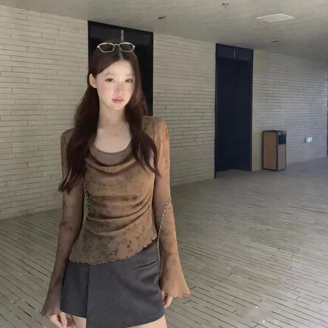 纯欲风荡领网纱长袖上衣女秋季新款微透碎花显瘦修身喇叭袖打底衫