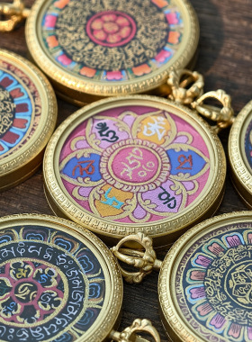 热贡西藏手绘唐卡六字箴言经文吉祥八宝小唐卡男女佛牌小吊坠高档