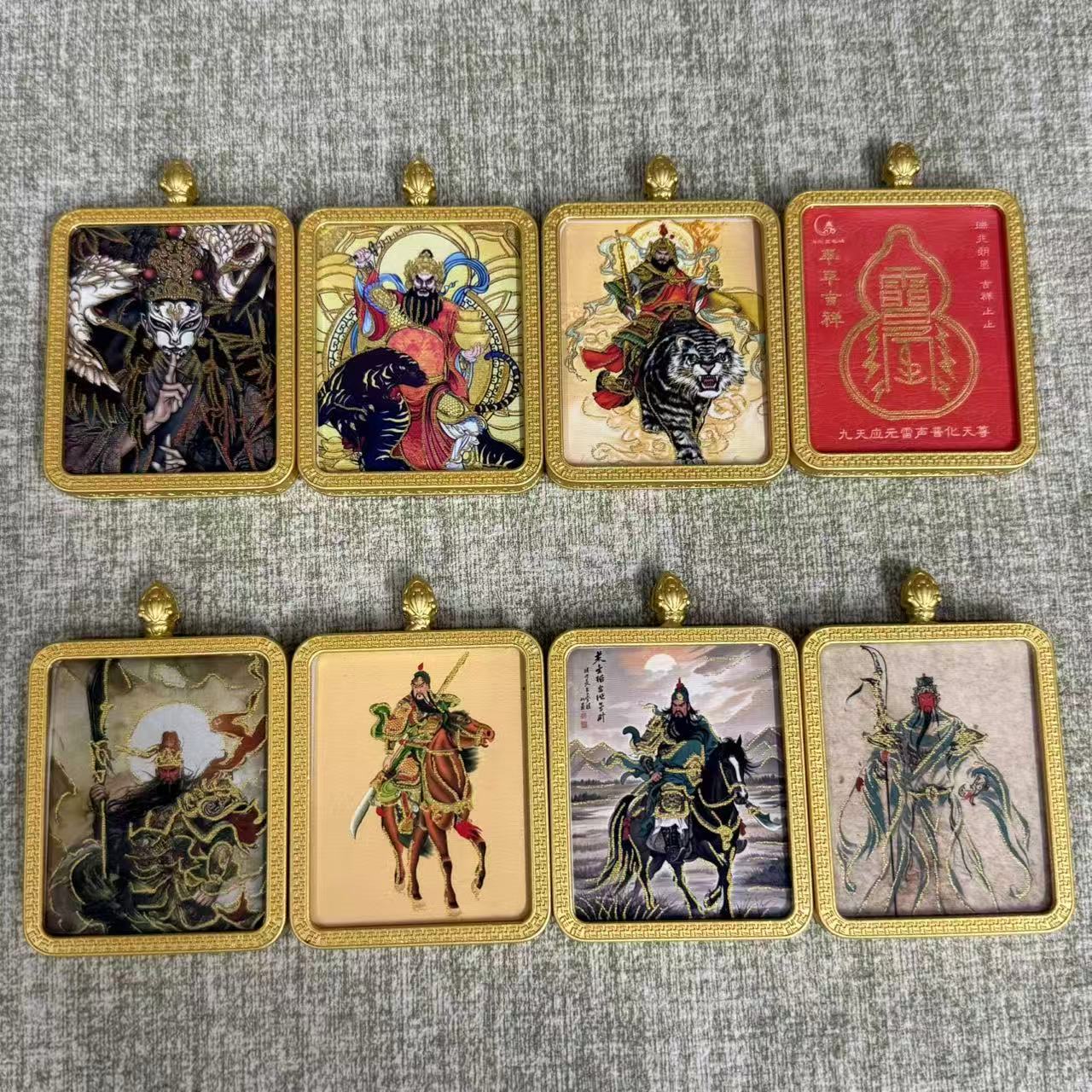 新款道家唐卡吊坠项链手绘描金高档精美关公白鹤童子赵公明送绳潮