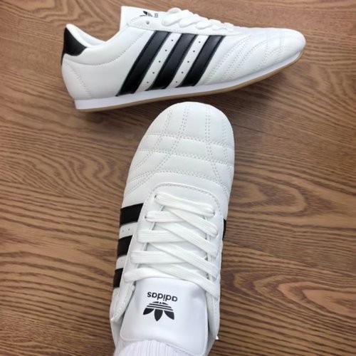 Adidas阿迪达斯男女款低帮耐磨防滑运动休闲板鞋