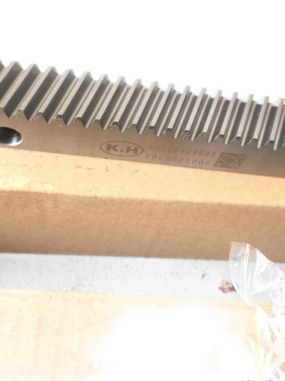 台湾品牌KH模5搭配950型加工中心