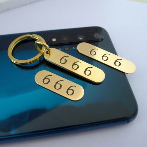 666黄铜金属牌定制刻字刻名字号码数字祝福语手工DIY礼物迷你挂件