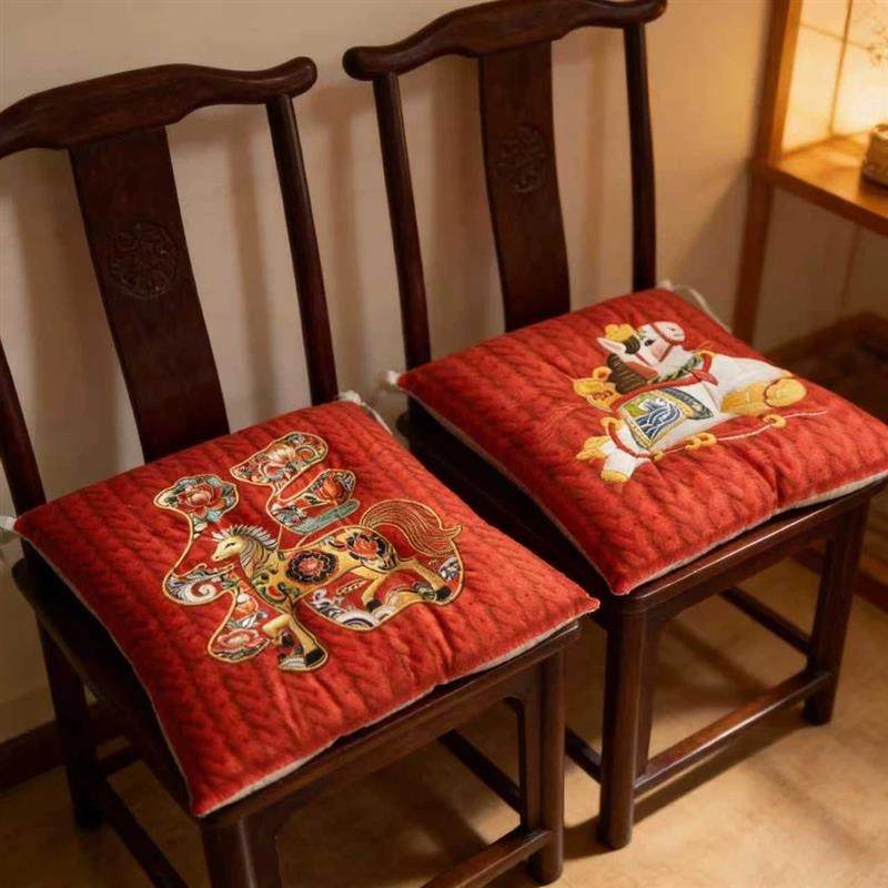马年坐垫红色垫子发财抱枕可水洗超软含沙发靠枕喜庆装饰吉祥福马,居家布艺,椅垫,淘宝优惠券,粉丝福利购,淘宝优惠卷