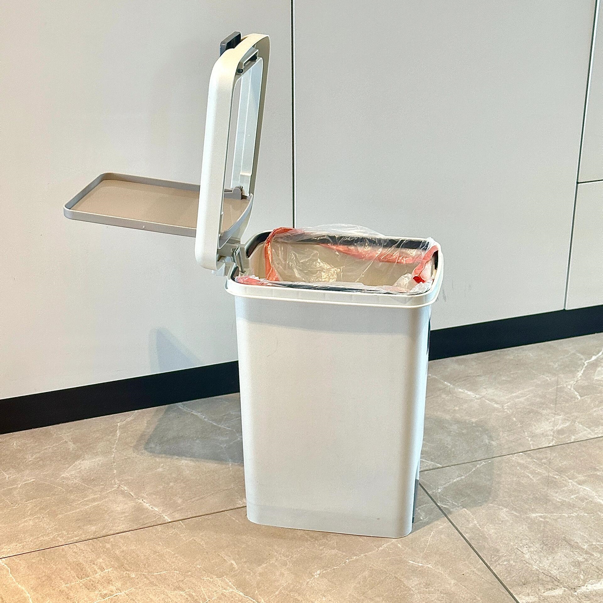 这款平价双开盖垃圾桶好用又耐看