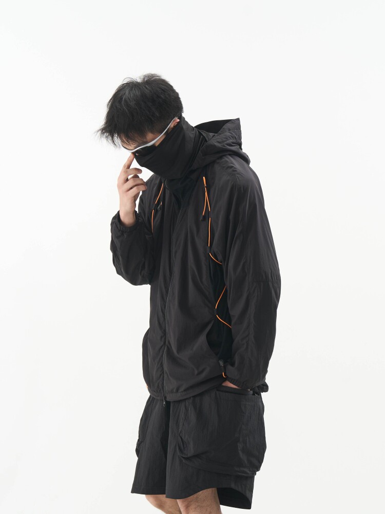 UPF50+ 멀티 포켓 드로스트링을 뺀 대비색상 후드 자외선 차단 의류는 발수성 시원함 속건성