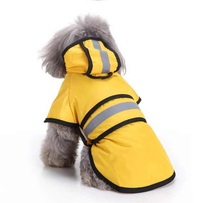 速发厂家直供雨小反光狗衣服衣型犬比熊泰迪四通季用雨披用品