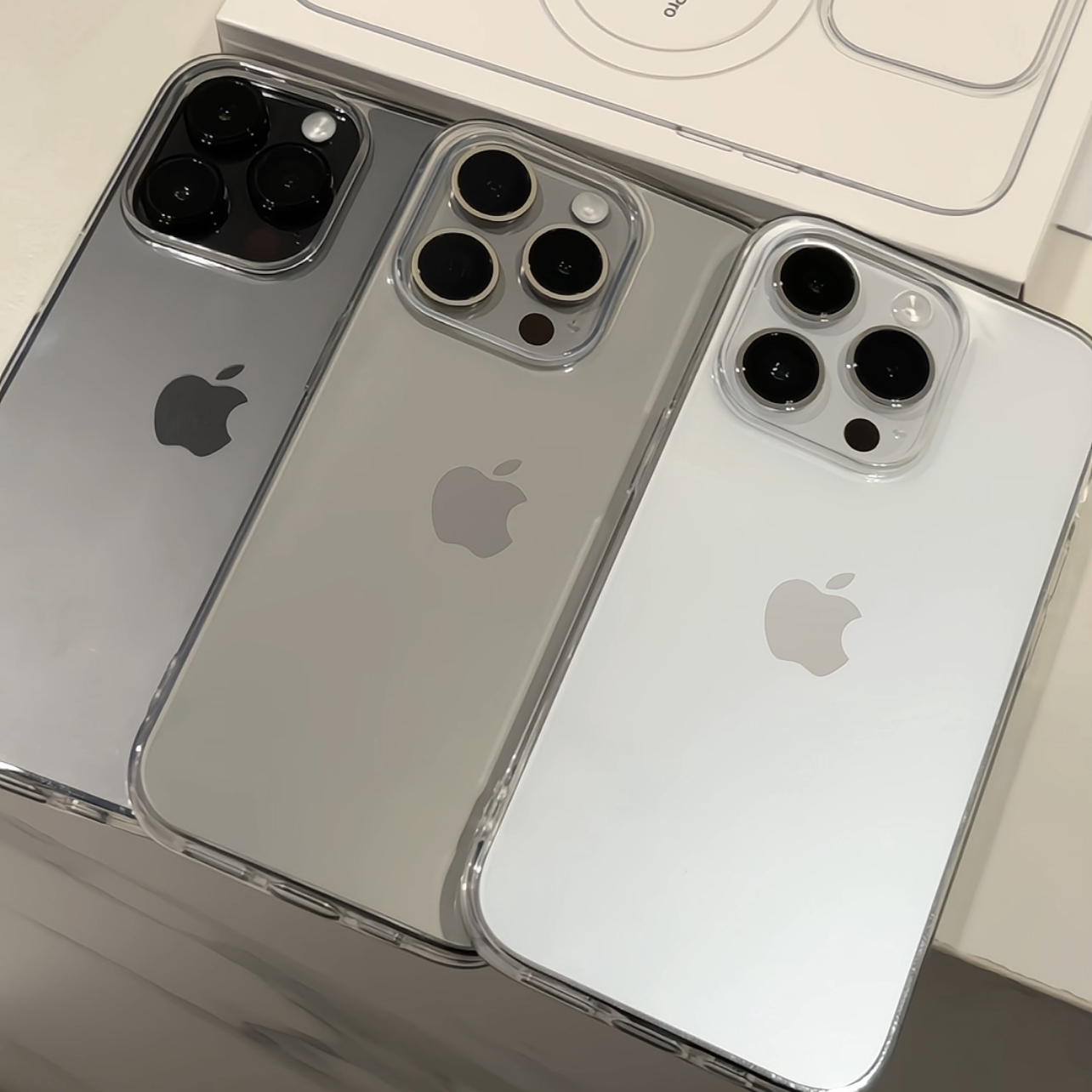 简约不发黄透明大孔太空壳适用苹果14手机壳13promax简约高级感12极简超薄iPhone15plus防摔11新款保护套全包