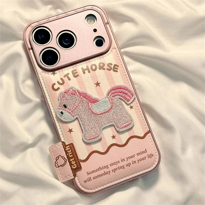 立体可爱卡通格纹刺绣小马适用苹果17promax手机壳iPhone16/15新款13情侣款12华为P70荣耀vivo小米14红米oppo