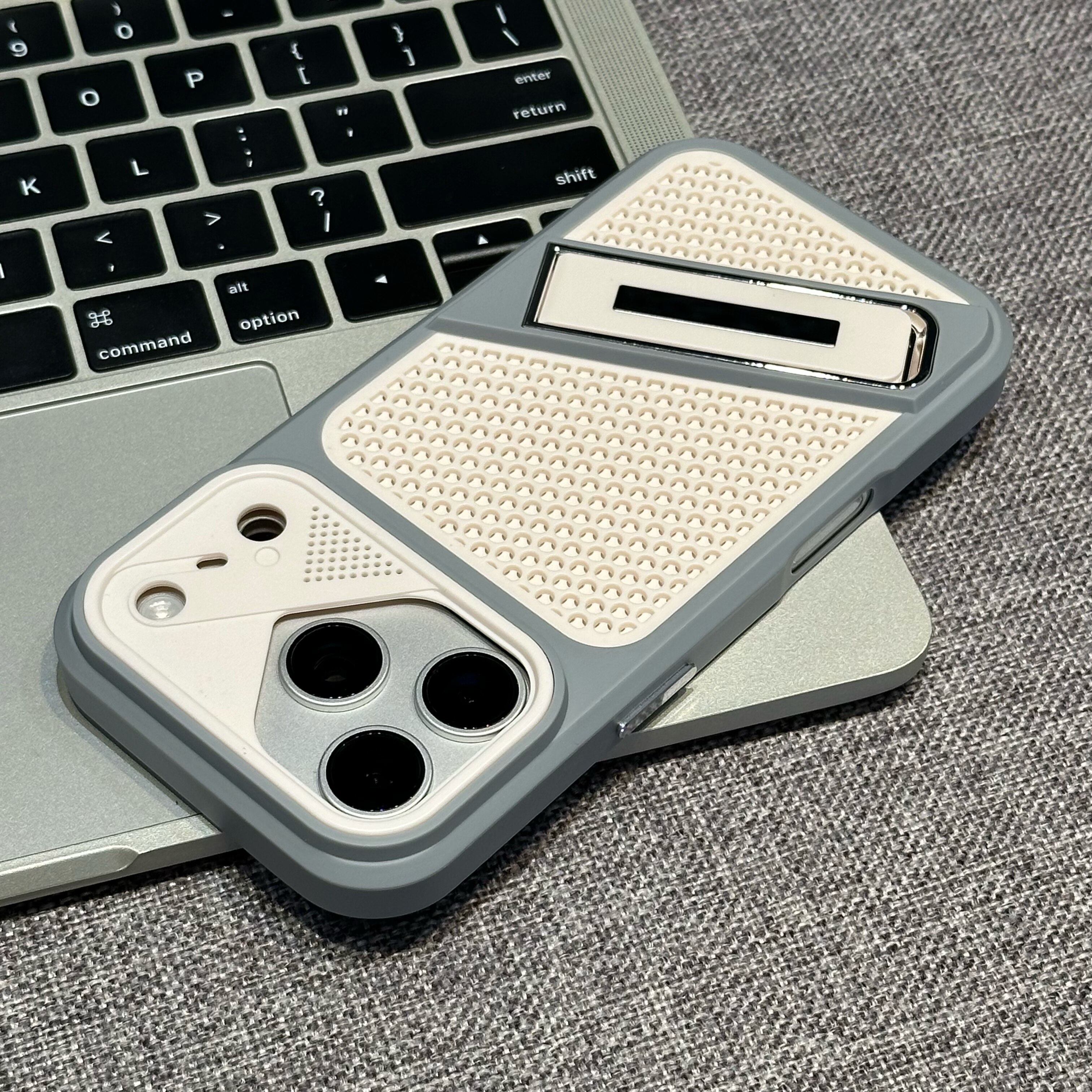 高级简约镂空散热隐形支架适用苹果17promax手机壳商务iphone16pro新款15男女款14防摔13夏日透气12全包17air