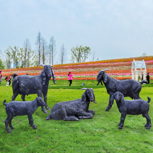仿真波尔黑山羊雕塑大耳朵羊景区牧场农场户外草坪景观装 饰摆件