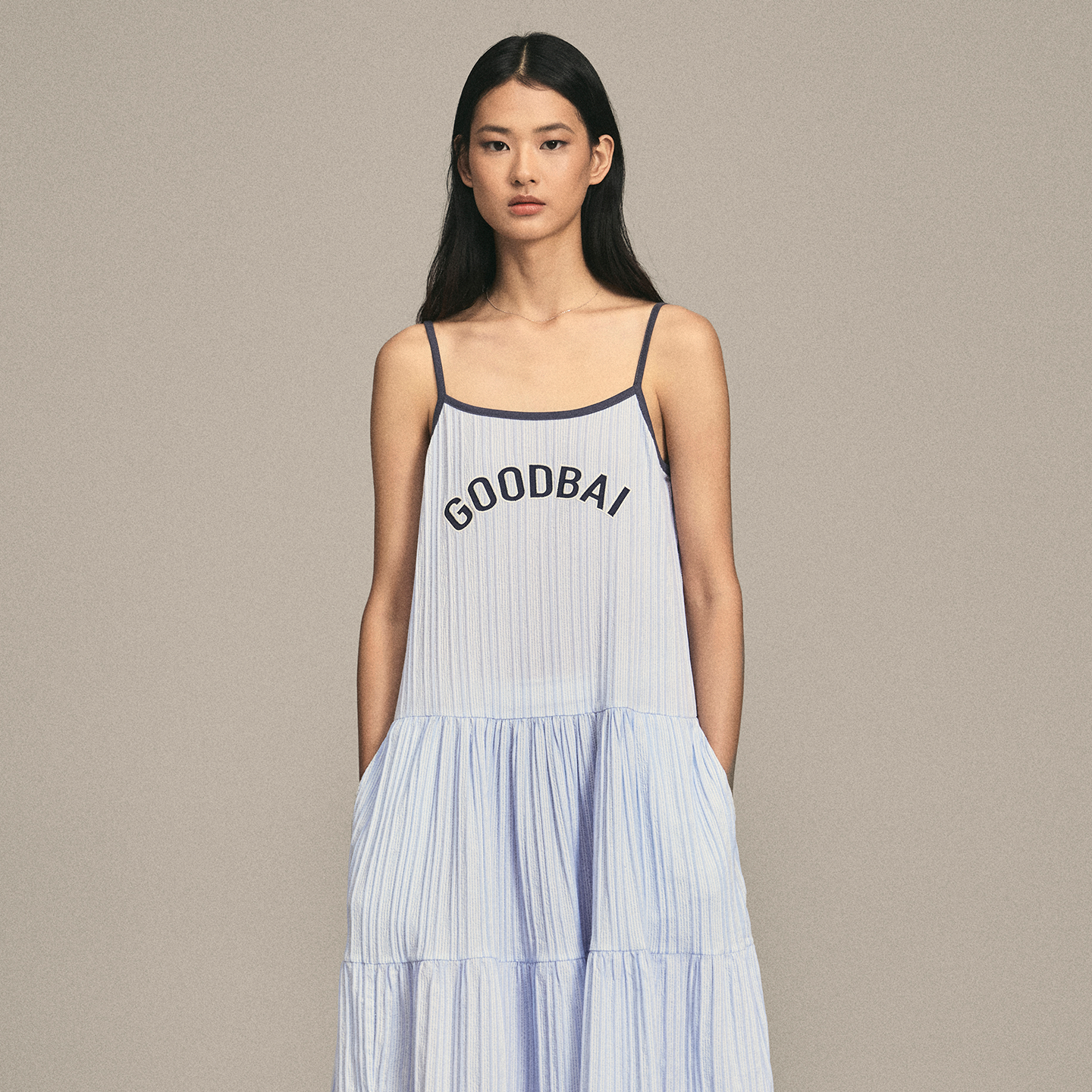 GOODBAI 女款logo贴布绣条纹撞色吊带拼接蛋糕连衣裙