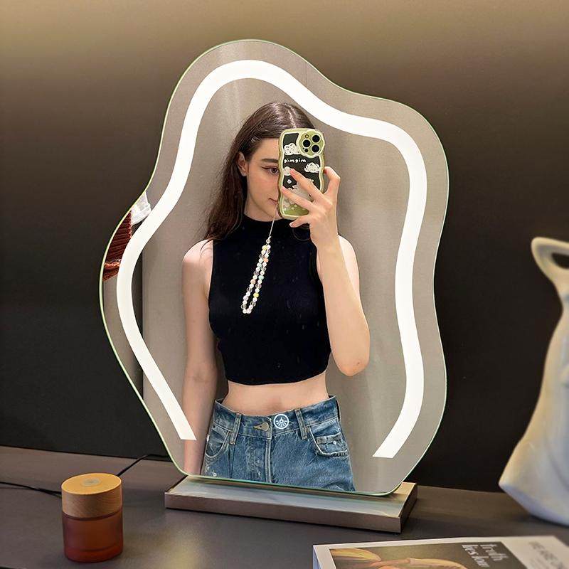 云朵智能梳妆镜led台式化妆镜桌面带灯美妆家用卧室宿舍补光镜子