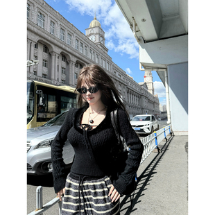 秋澄LeeAutumn 柔欲主旋律 坑条交叉系带u领纯欲辣妹修身针织毛衣