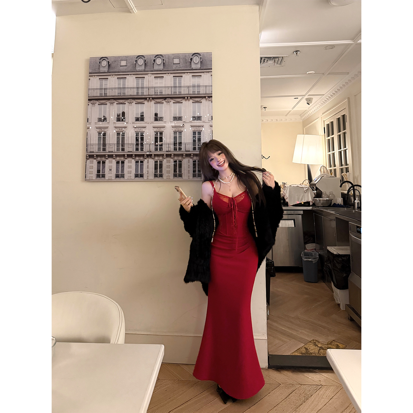 秋澄LeeAutumn 甜酒芭莉 鱼骨收腰甜辣蕾丝修身包臀吊带连衣裙