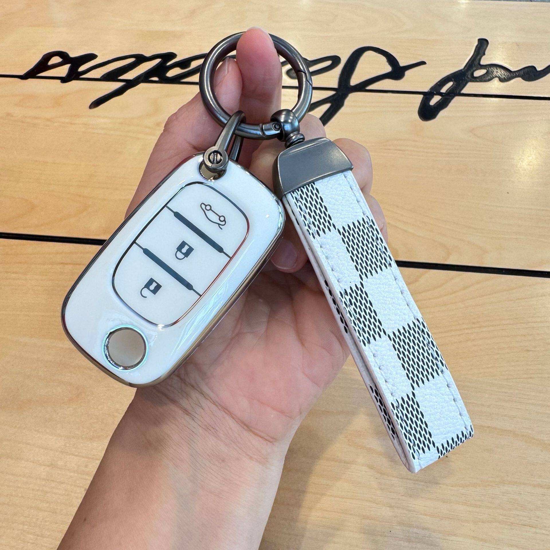 热销 适用拉达钥匙套LADA雷诺奔驰Smart汽车保护壳钥匙包扣