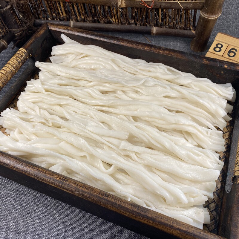 湖南长沙机制米粉扁粉湿粉正宗手工宽粉新鲜米面皮炒商用切河粉