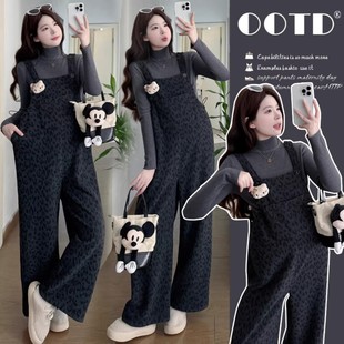 孕妇装豹纹可拆萌小猫加绒背带裤洋气可爱宽松针织毛衣秋冬套装