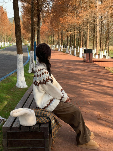 你别笑啦复古费尔岛宽松套头针织