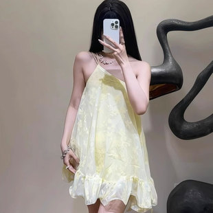 黄色斜肩吊带连衣裙女夏季 音乐节同款 绝美仙气海边度假风蓬蓬短裙