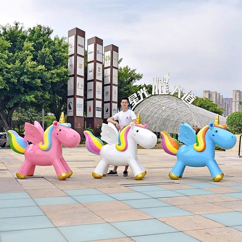 卡通马雕塑玻璃钢户外游乐场公园摆件幼儿园装饰品打卡美陈独角兽