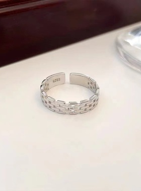 新款日韩简约小众设计围城戒指创意方格镂空时尚个性百搭食指戒