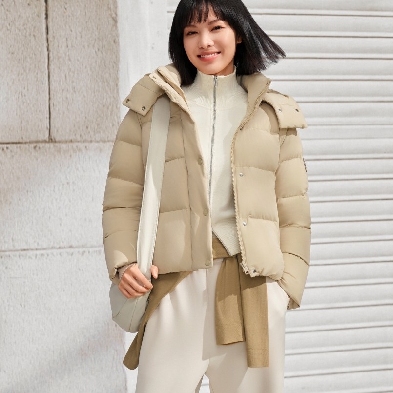 波司登2025新款羽绒服女时尚休闲舒适生活