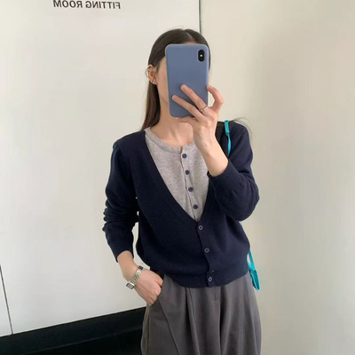 撞色假两件拼接针织开衫女早秋薄款2025新款圆领藏蓝色外搭毛衣潮