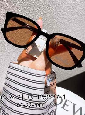 简单黑色墨镜女款显脸小2025新款复古方圆脸海边旅游太阳眼镜男潮