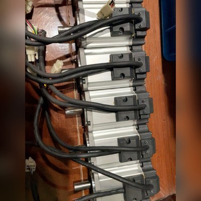 电机MHMD022P1C 包好 220 议价