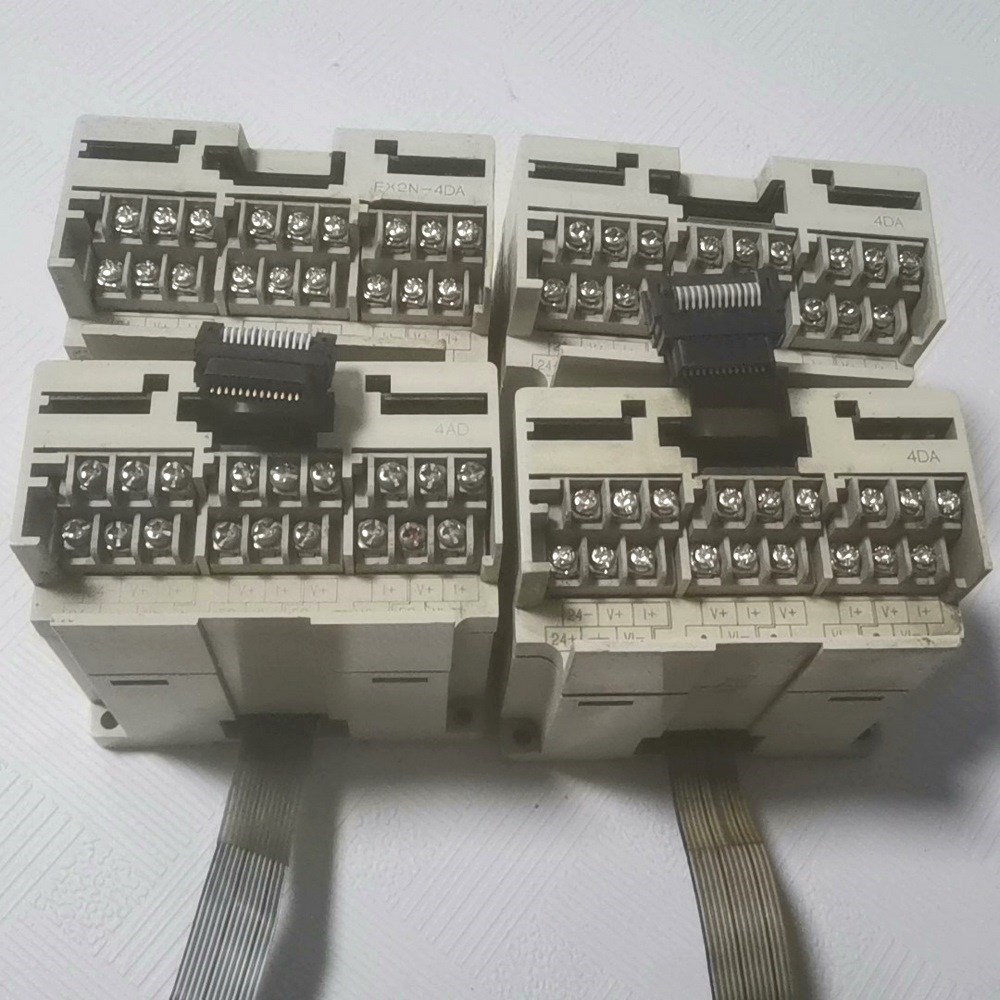 #三菱 FX2N-4DAFX2N-4AD 三菱plc 议价