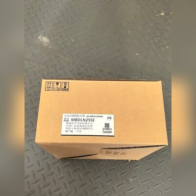 伺服驱动 MBDLN25SE 一台未拆封实物图