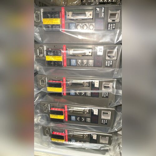 富士伺服驱动器 RYB201S3-VBC6 包好 3 议价