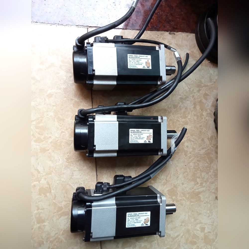 R88M-1M40030T-BS2功能正常实物 议价