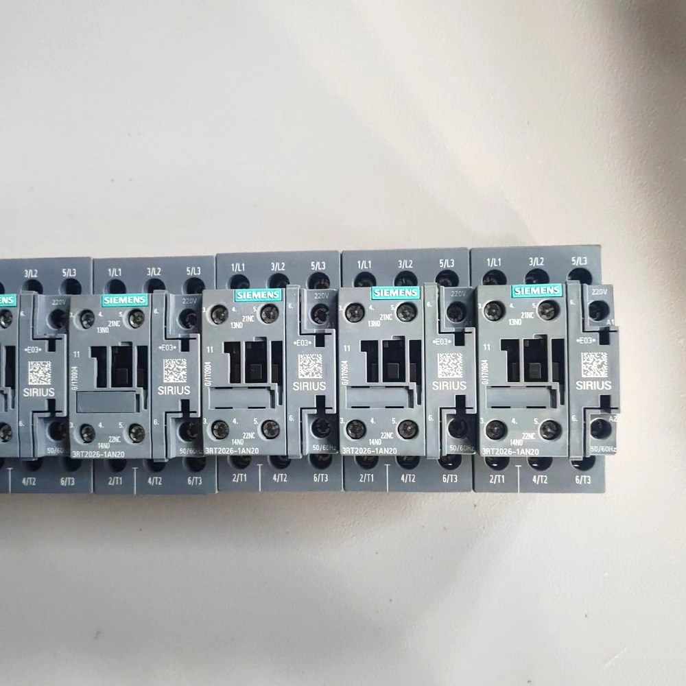 SIEMENS接触器 3RT2026-1AN20成色可