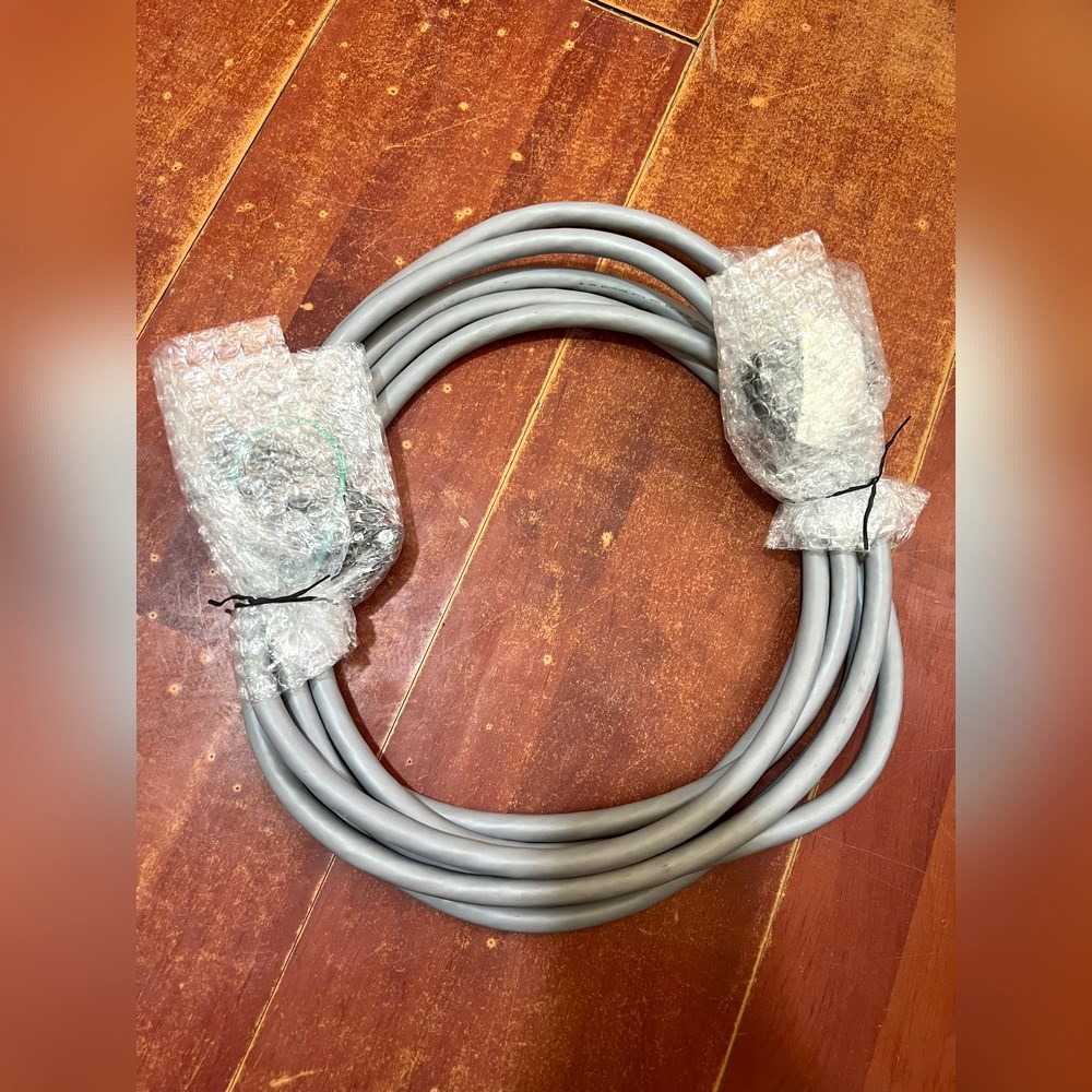 横河DCS卡件连接电缆AKB335长4米未使用 议价