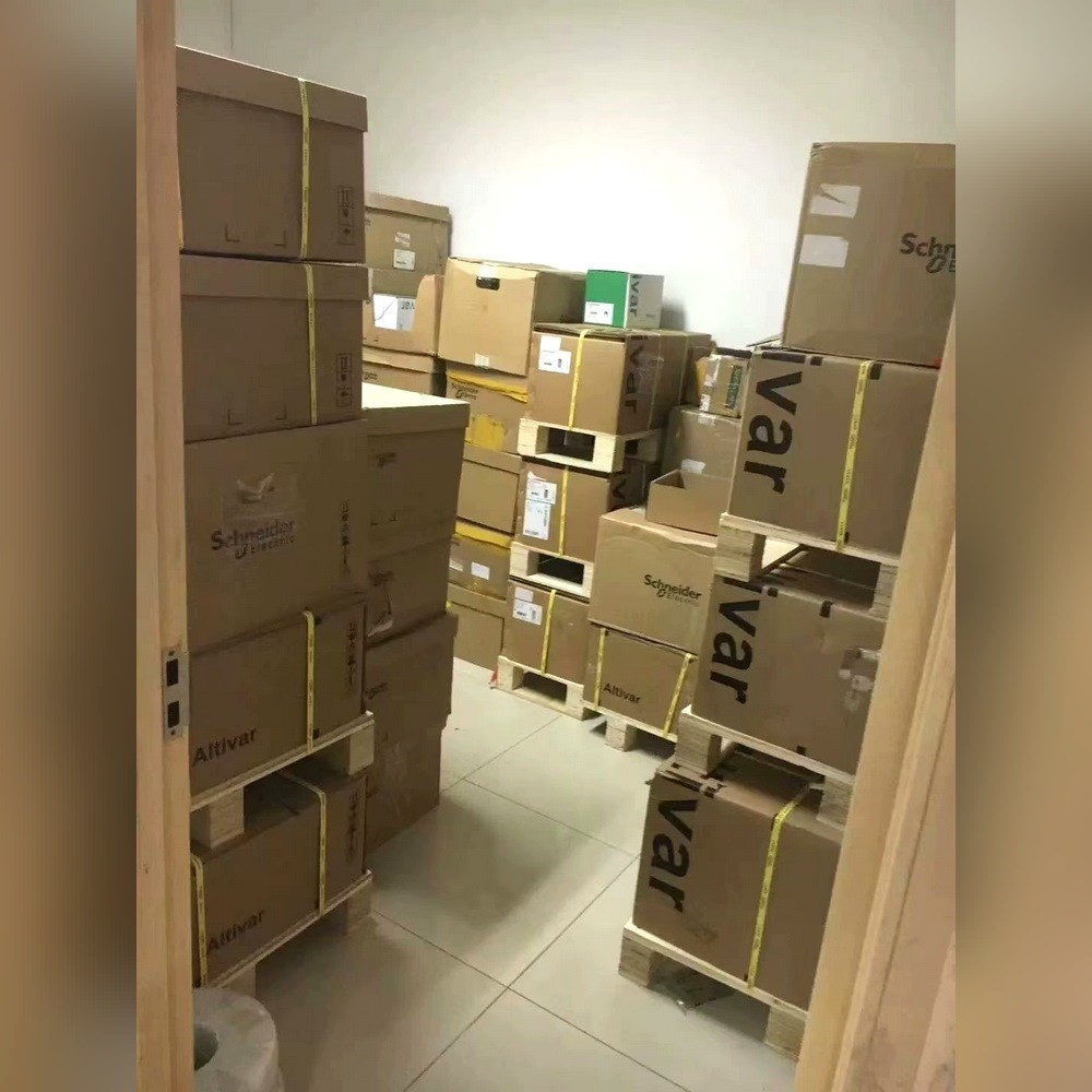 施耐德ATV312H075M2. 0.75KW原装工程余 议价