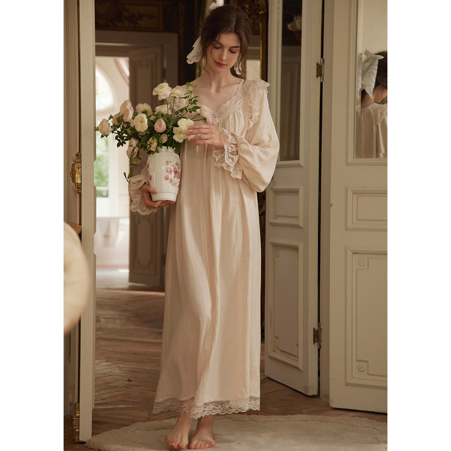 春秋新款法式复古宫廷风蕾丝花边带胸垫睡裙女士薄款家居裙可外穿
