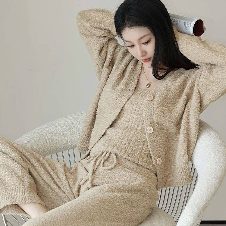 秋冬新款吊带三件套家居服加绒加厚珊瑚绒软绵绵睡衣女可外穿