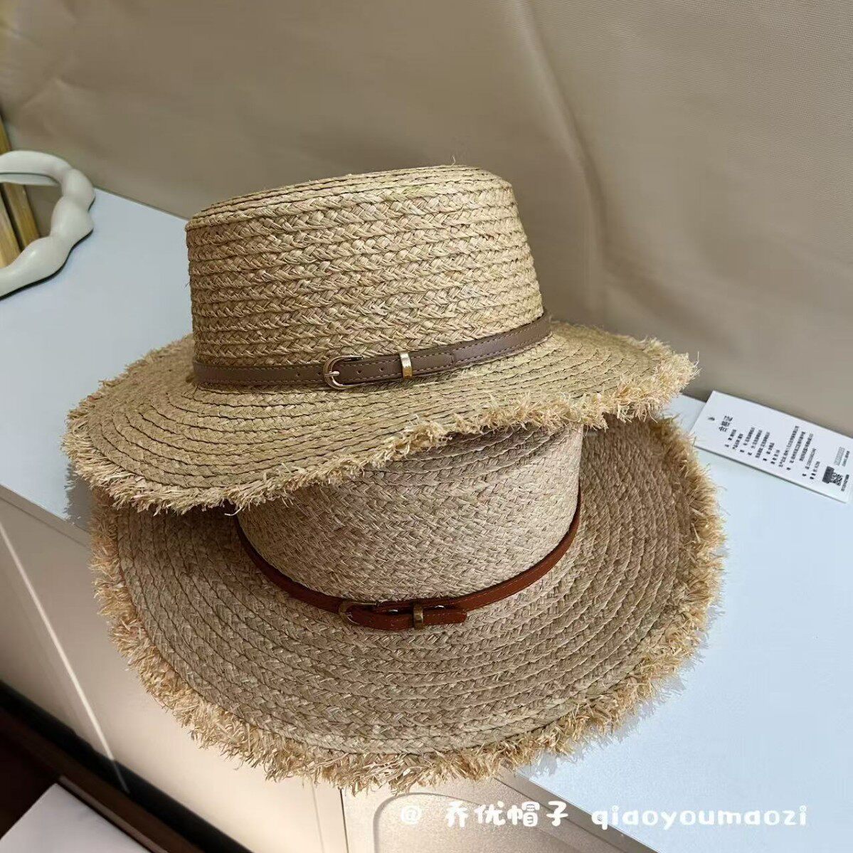 大帽檐毛边拉菲草礼帽夏季英伦风时尚皮带简约气质遮阳帽百搭草帽