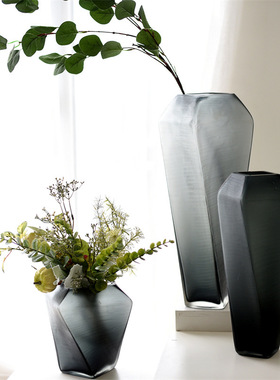 COCO出口灰色磨砂斜塔创意玻璃花瓶欧式简约风轻奢客厅会所装饰品