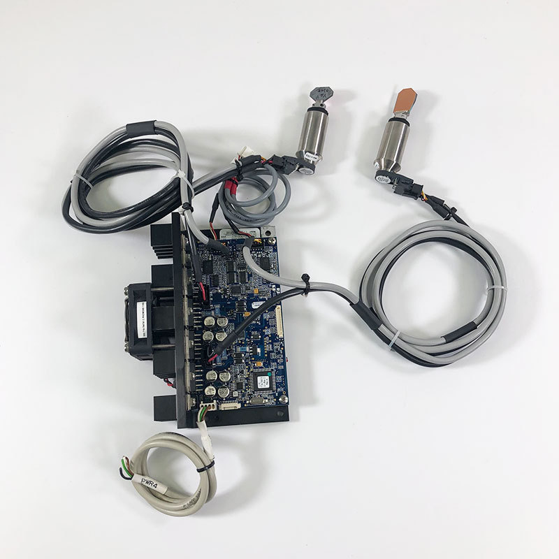 二手Cambridge TechnologyINC VM2500+振镜 12光斑 1-002-300议价