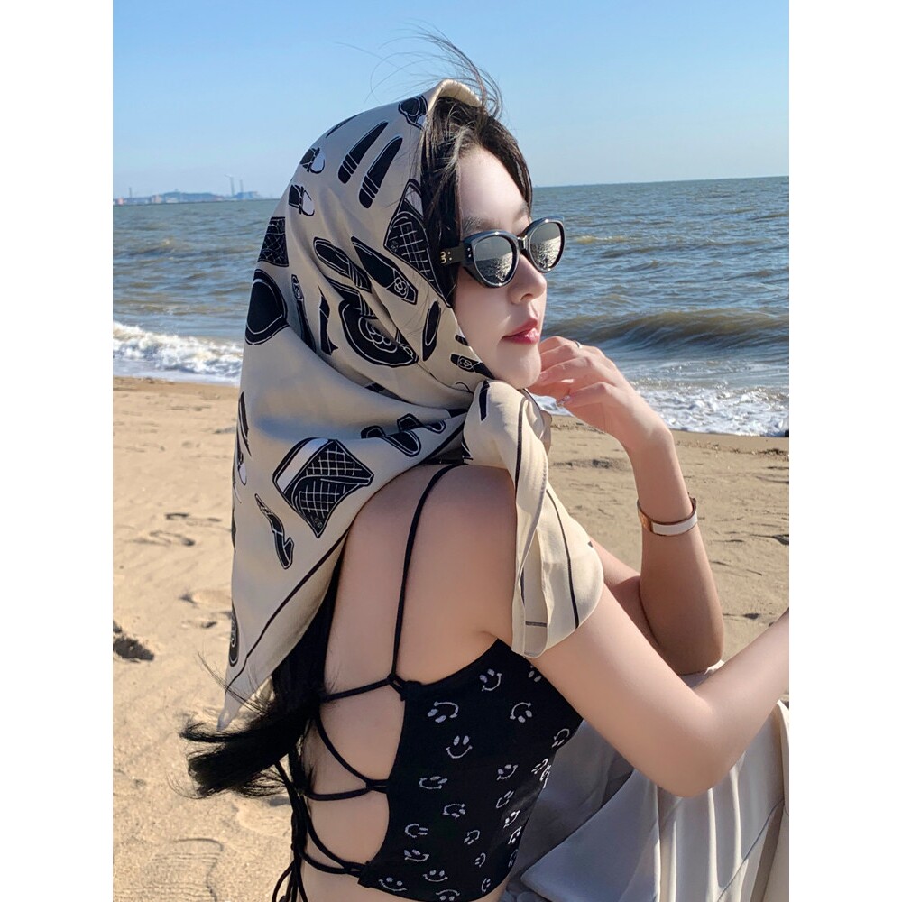 网红法式复古小方巾女百搭夏季防晒丝巾ins海边沙滩长条披肩头巾