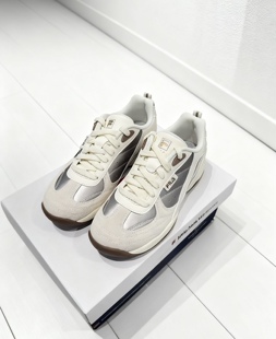 FILA斐乐 FOUNTAIN 飞泉鞋 复古 耐磨 低帮 生活休闲鞋 女款 白银