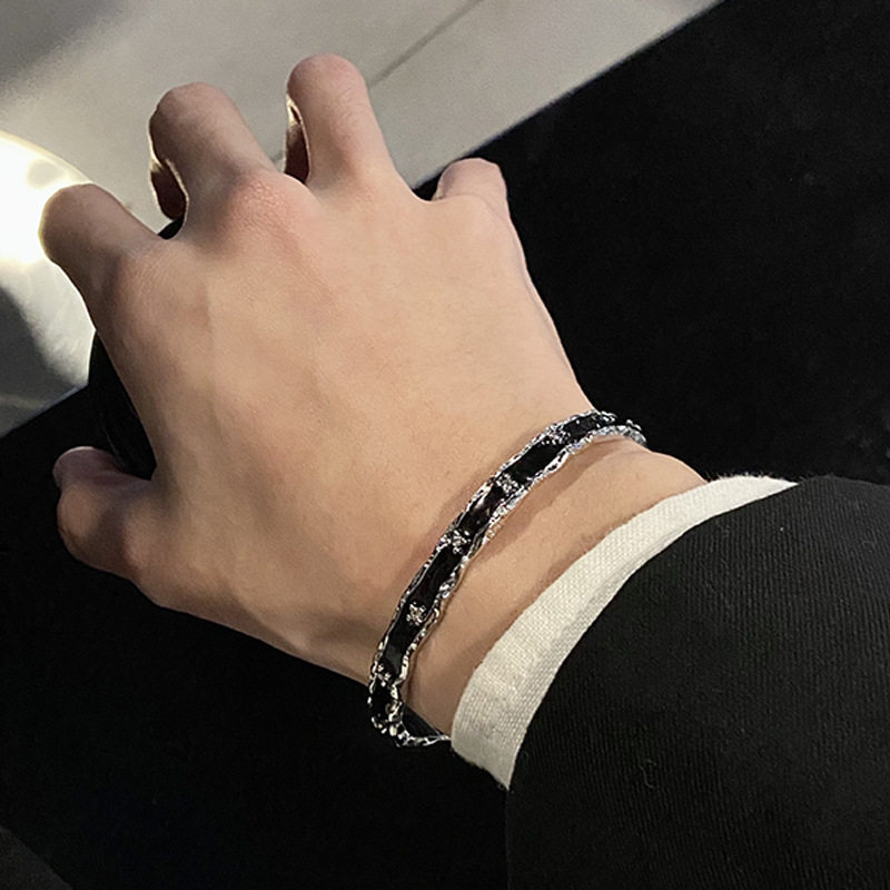 简约手镯男暗黑个性设计高级感中性风手饰女百搭新款小众配饰饰品