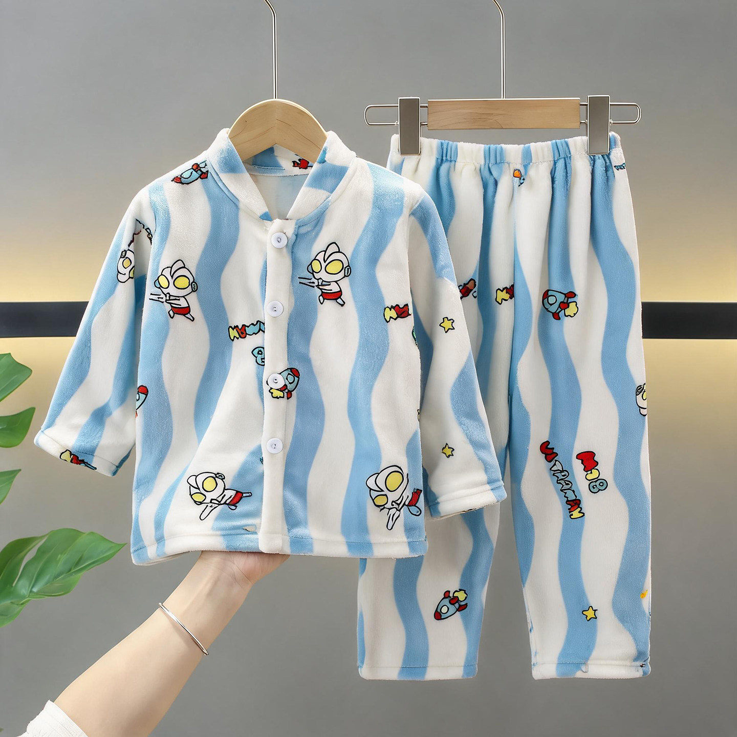 儿童卡通法兰绒家居服套装男童女童开衫睡衣春秋冬保暖分体式长袖