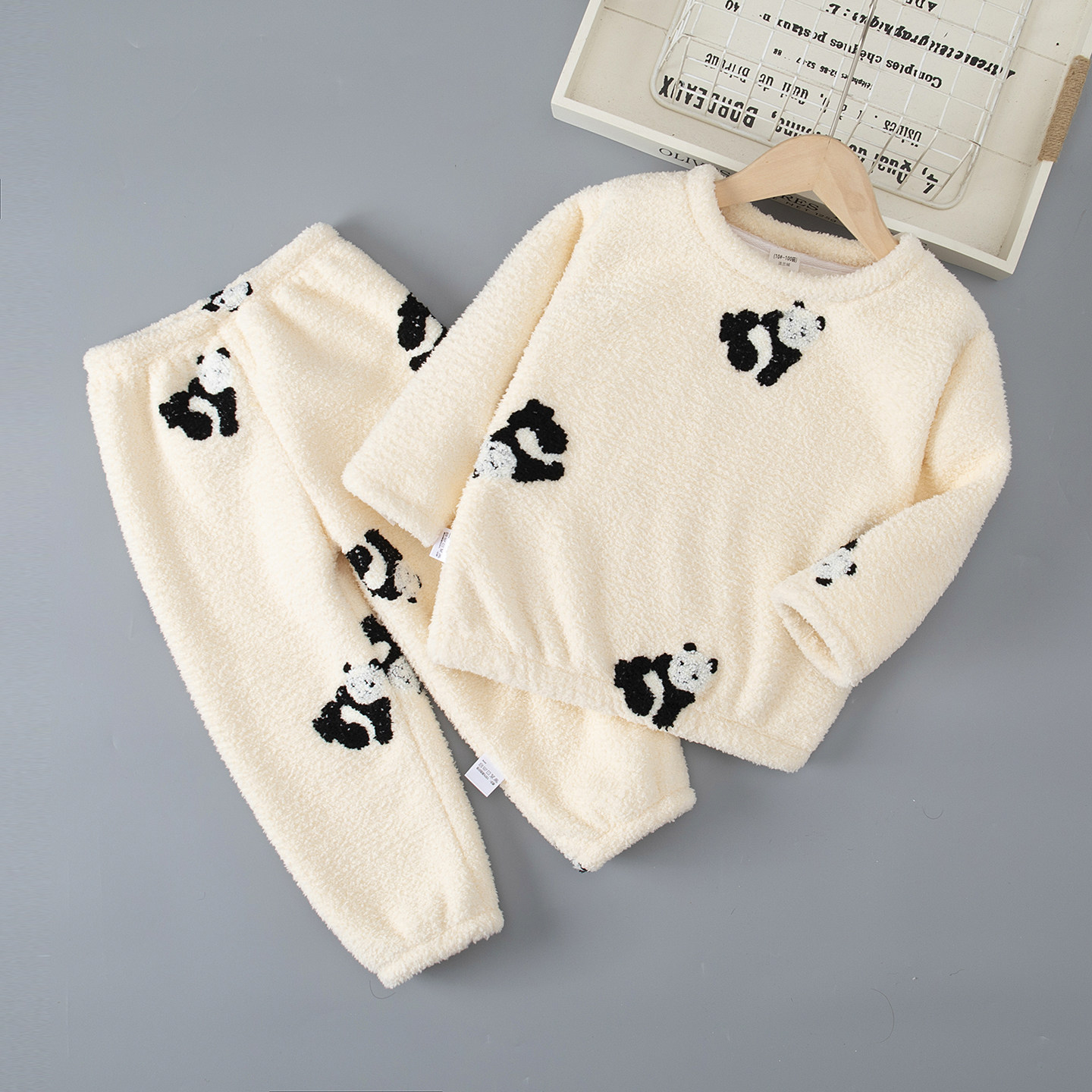 冬季儿童加厚保暖内衣法兰绒男童女童珊瑚加绒睡衣宝宝家居服套装