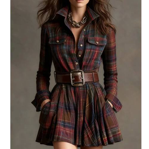 翻领收腰长袖半裙Collar and waist cinching long sleeved dress
