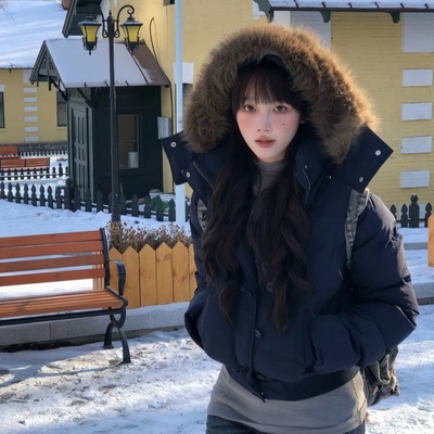 菲奥娜藏青色大毛领古早风棉服女