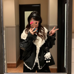 仿皮毛一体机车外套女秋冬新款大翻领人造羊羔毛拼接PU皮短款夹克